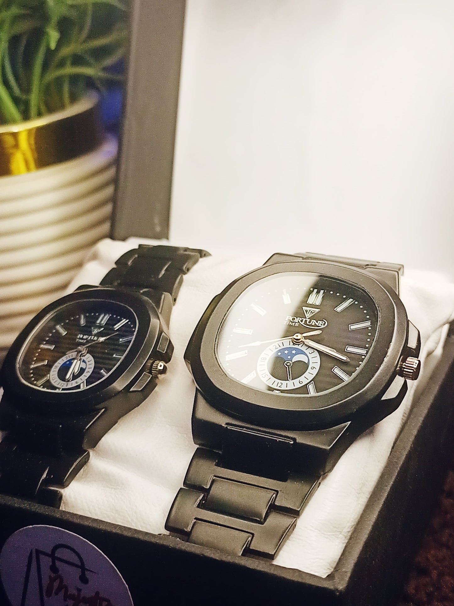Couple Luxury Black Stainless Steel Analog Watch