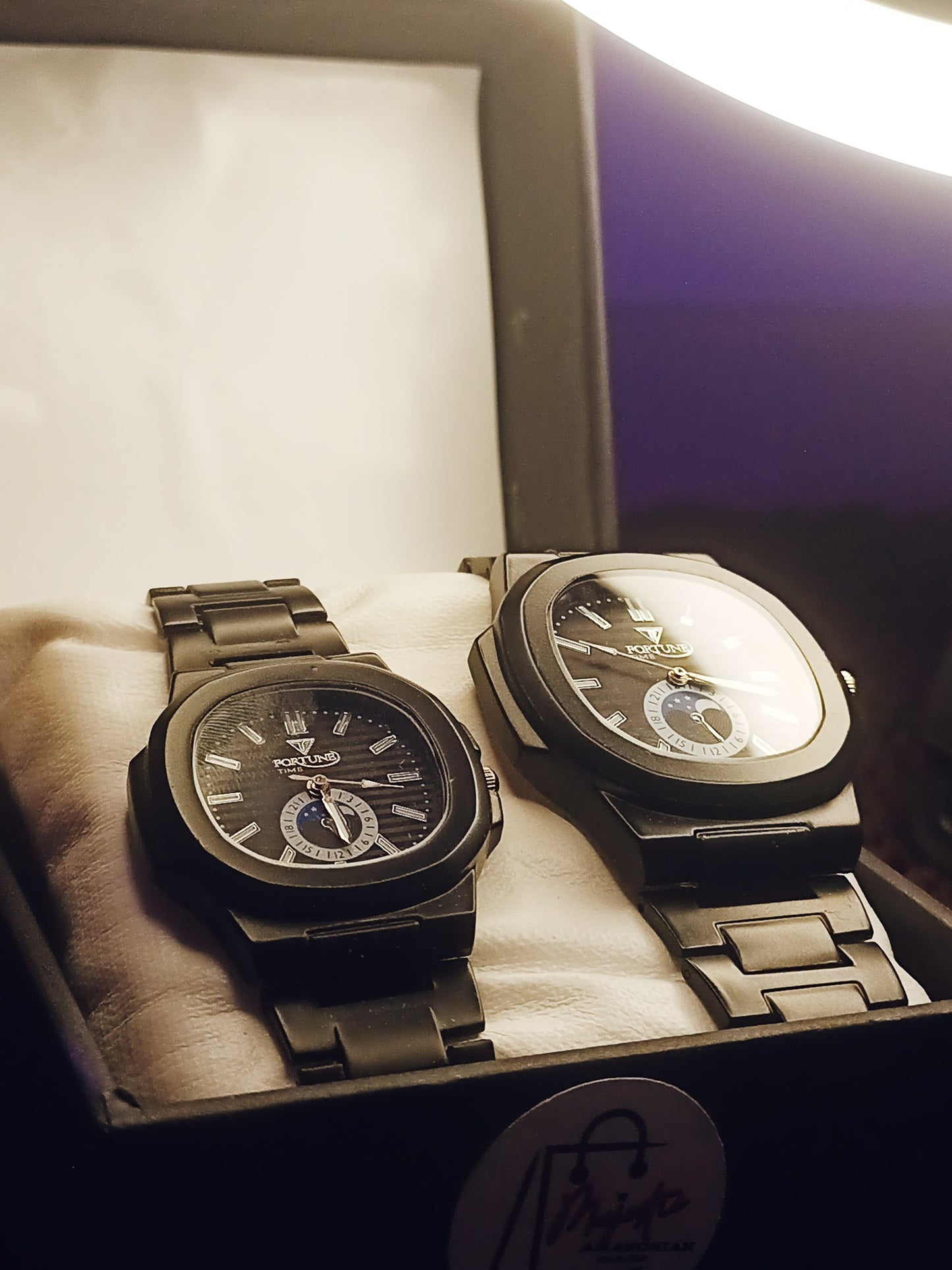 Couple Luxury Black Stainless Steel Analog Watch