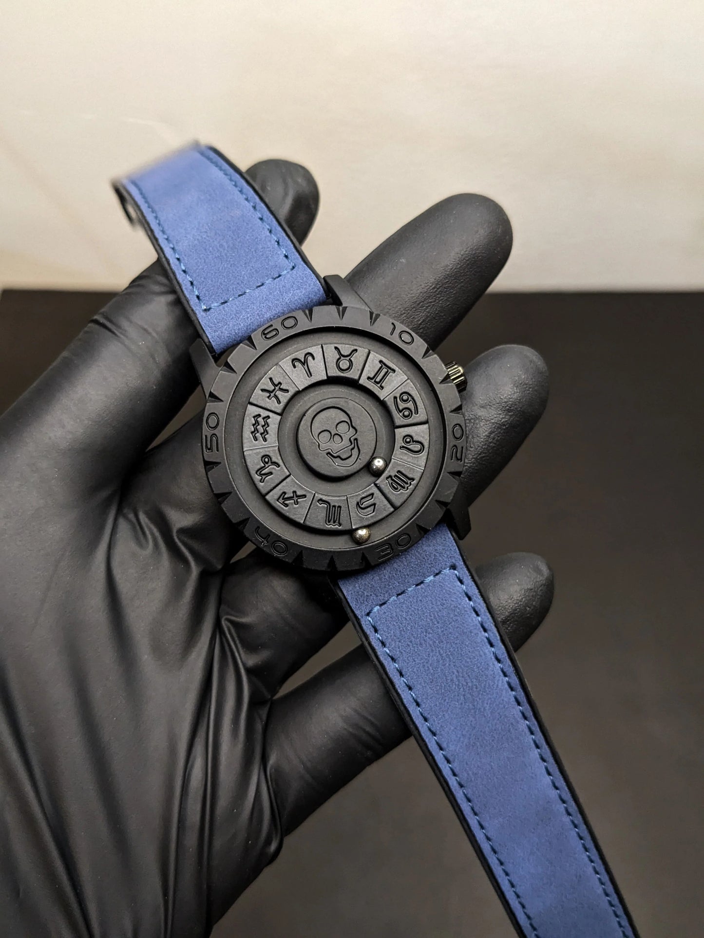 Chaxigo Magnetic Ball Watch