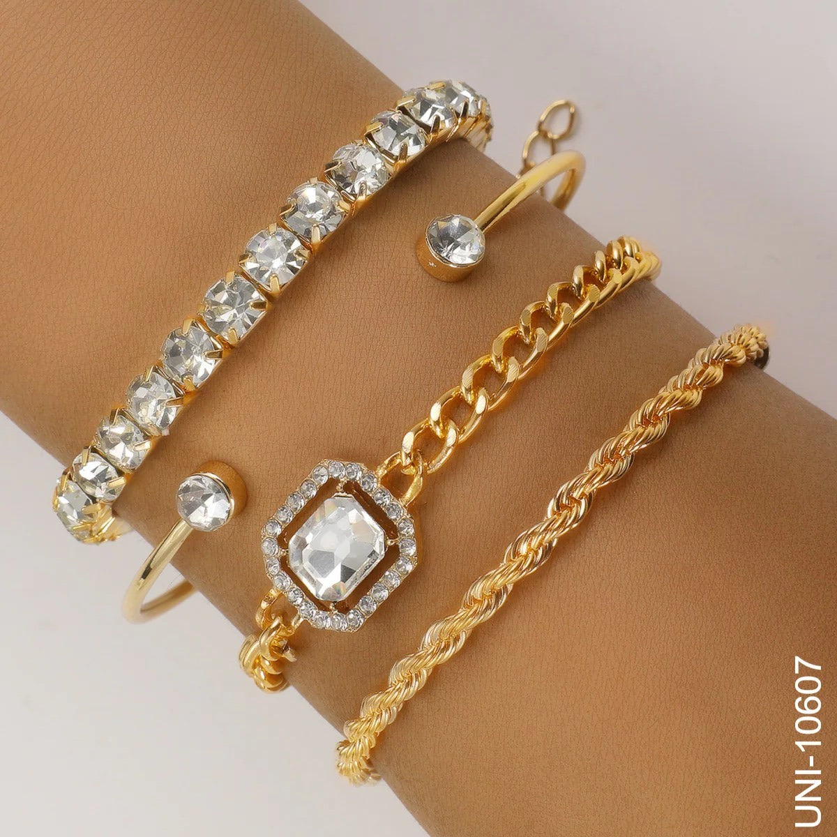 Classy Diamond & Gold Chain - Bracelet Set of 4